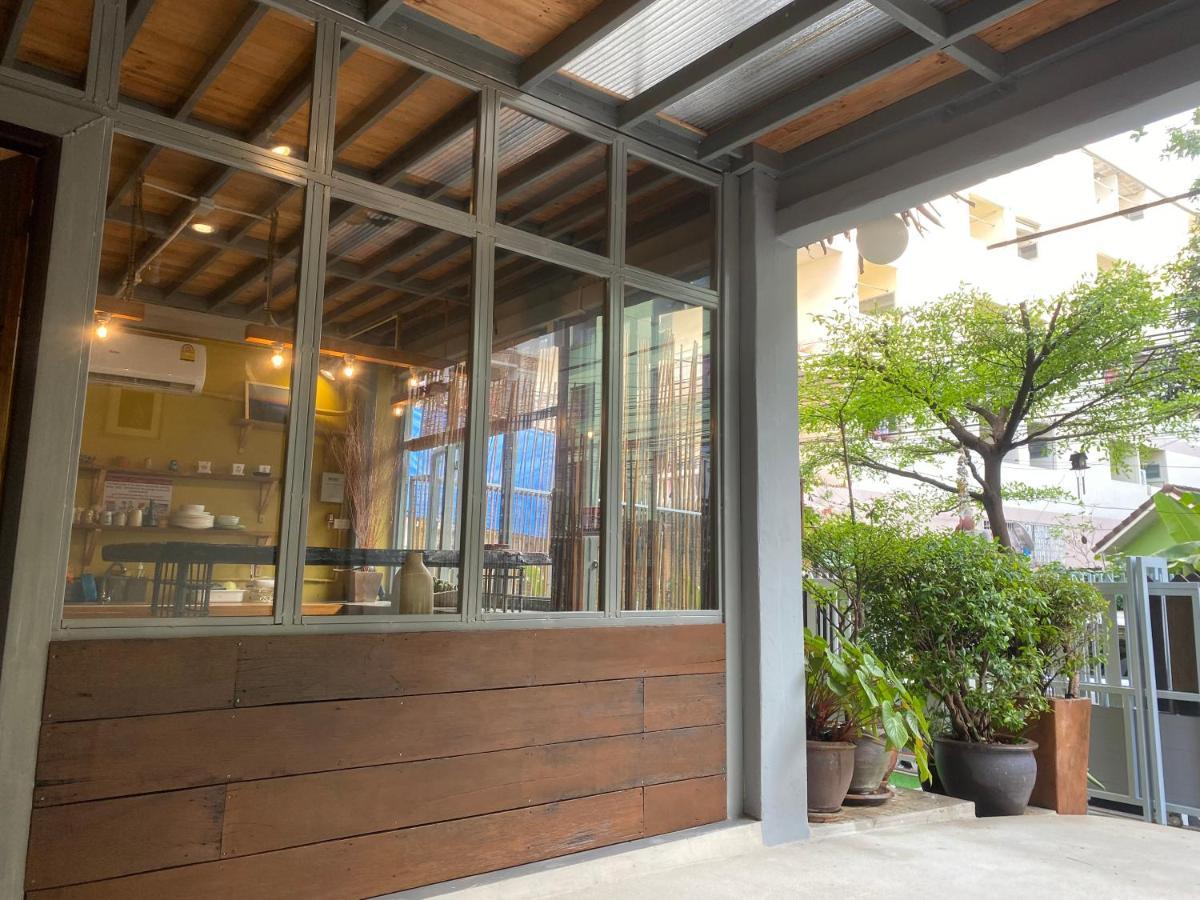 Nesuto Hostel Ramkamhaeng 52 Bangkok Exterior foto