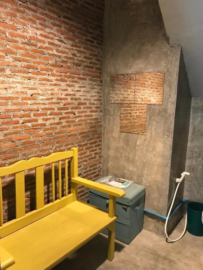 Nesuto Hostel Ramkamhaeng 52 Bangkok Exterior foto